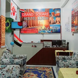 Hostal Grand Square